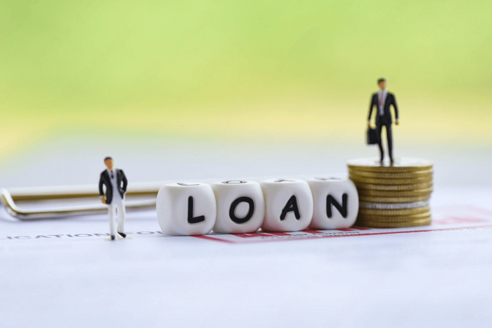 businessman-financial-loan-negotiation-lender-borrower_73523-813